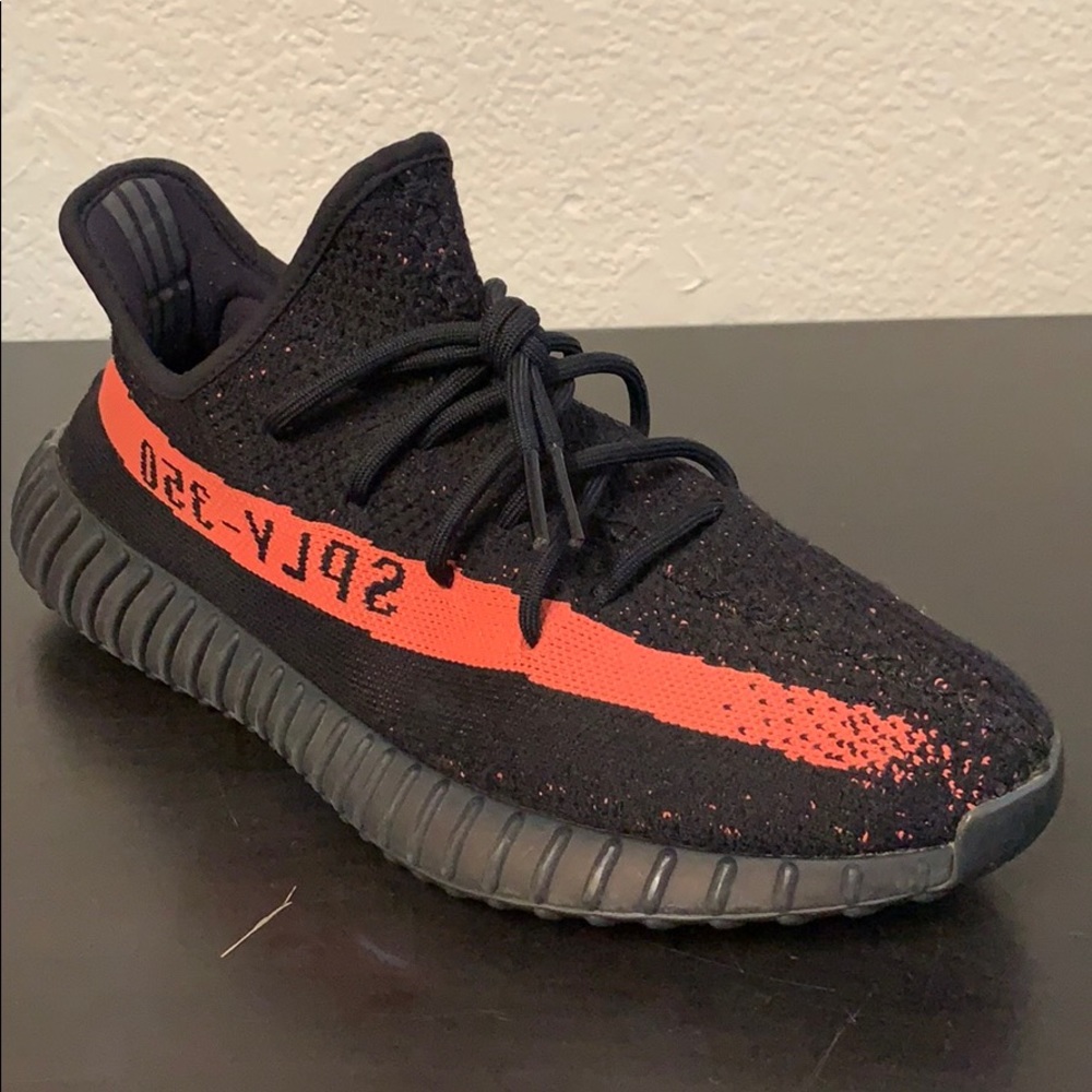 Yeezy Boost 350 V2 “Core Black Red”